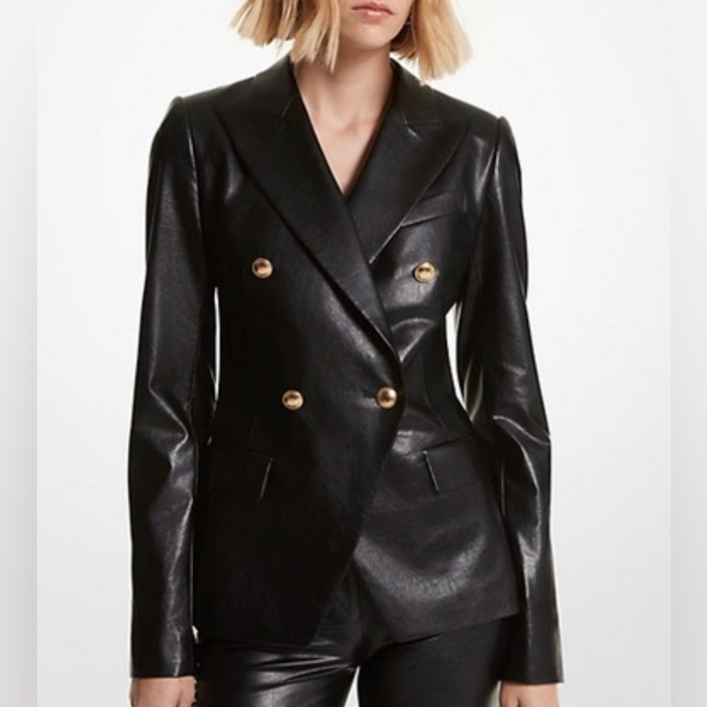 Michael Kors Sleek Black faux Leather blazer with gold bouton size 0
